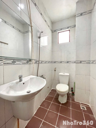 Full nội thất, mặt tiền, cửa sổ rộng thoánh