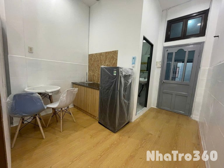 Trống sẵn phòng ngủ tách bếp ban công thóang mát gần Vạn Hạnh Mall