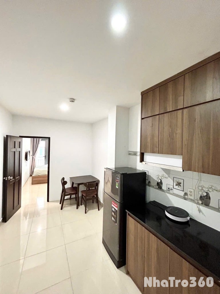 Cho thuê căn hộ 1PN, Q10, đường Thành Thái, gần Sân Vận Động Phú Thọ, Nhà Thờ Đồng Tiến, Vạn Hạnh Mall