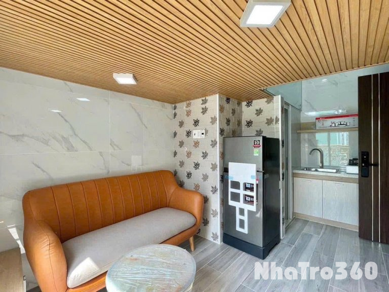 Full nội thất, thang máy, bảo vệ, tự do