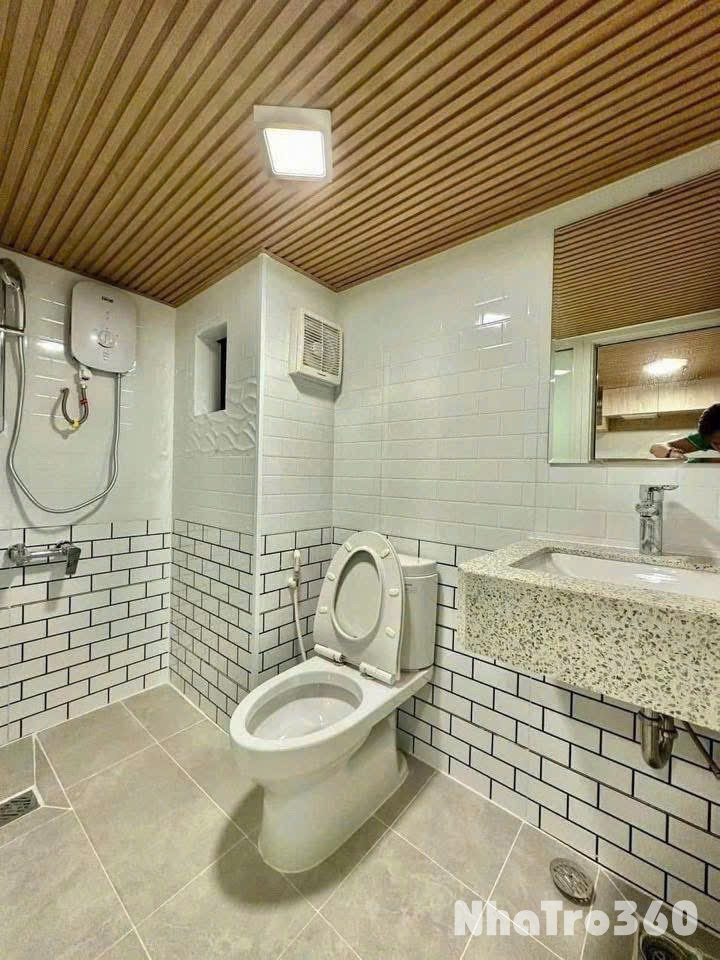 Full nội thất, thang máy, bảo vệ, tự do