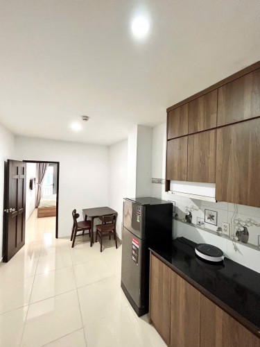 Cho thuê căn hộ 1PN, Q10, đường Thành Thái, gần Sân Vận Động Phú Thọ, Nhà Thờ Đồng Tiến, Vạn Hạnh Mall