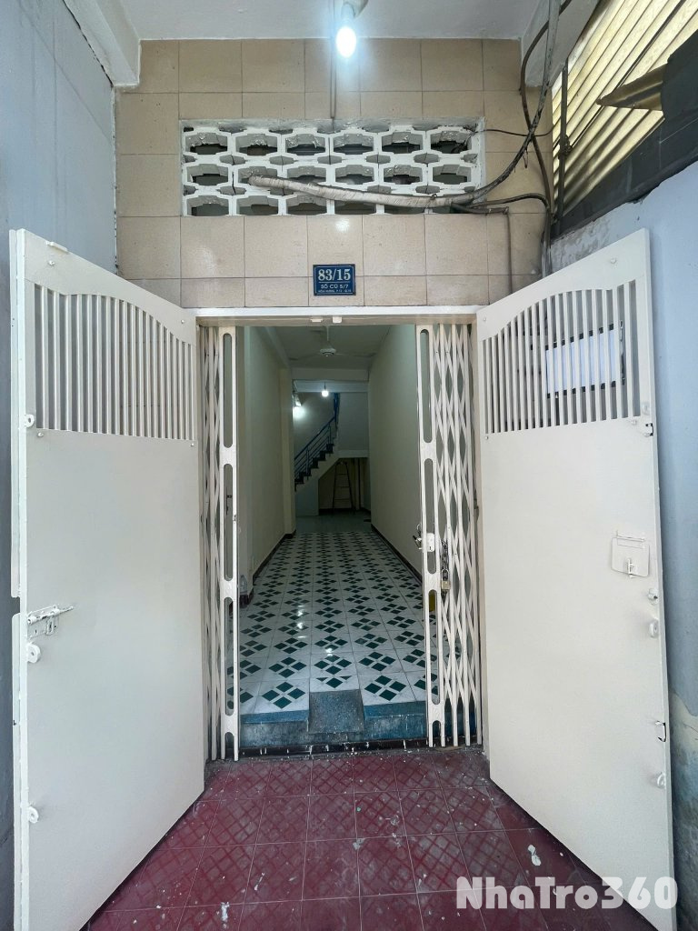 Cho thuê nhà 83/15 Hoà Hưng, Q10 giá 11tr/tháng, 2.7x15m