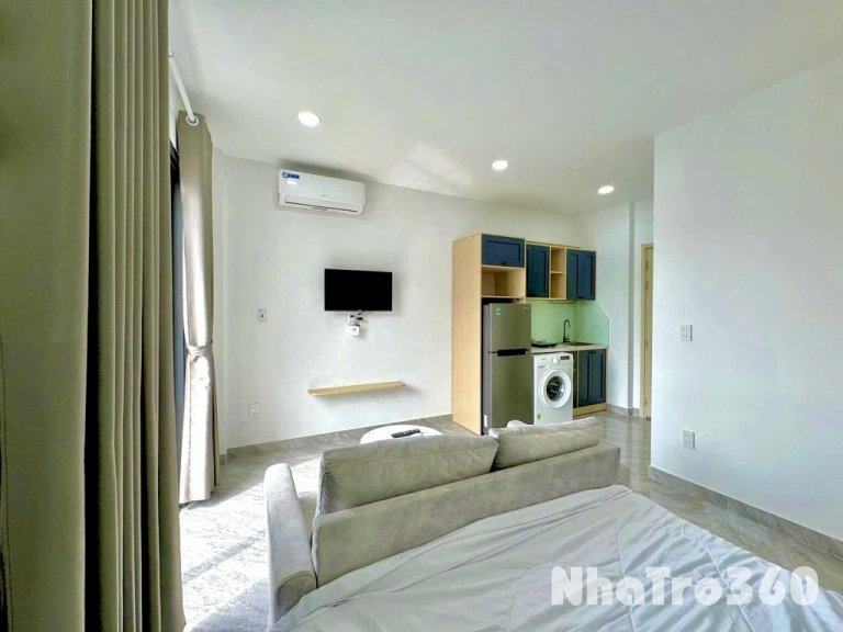 Cho thuê CH full nội thất- bancol lớn- Phú Nhuận