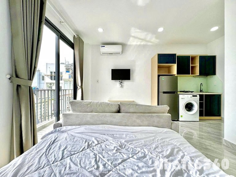 Cho thuê CH full nội thất- bancol lớn- Phú Nhuận