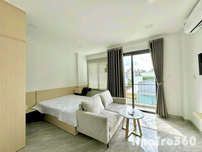 Cho thuê CH full nội thất- bancol lớn- Phú Nhuận