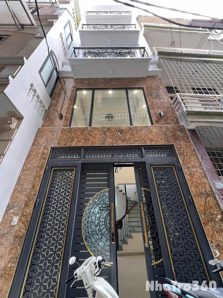 NHÀ ĐẸP 2 MẶT THOÁNG - VỊ TRÍ ĐẮC ĐỊA - DÂN TRÍ CAO Ở SƯỚNG.