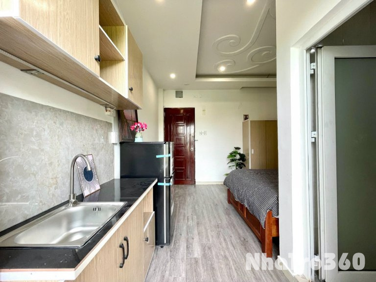 Cho thuê căn hộ Q10, đường Trần Thiện Chánh, gần Huflit, Vạn Hạnh Mall, Việt Nam Quốc Tự