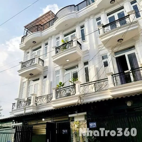 Cho thuê phòng studio bancông full nt giá 3tr4 q12