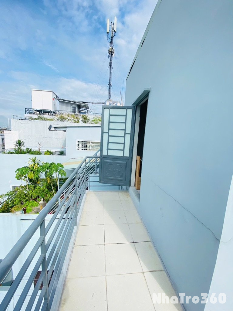 2 phòng ngủ, Full nội thất, ban công, rộng thoáng