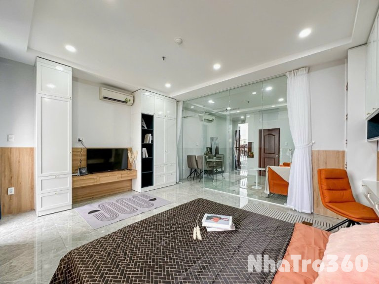 1PN BANCONG FULL NỘI THẤT Ở TRẦN XUÂN SOẠN Q7