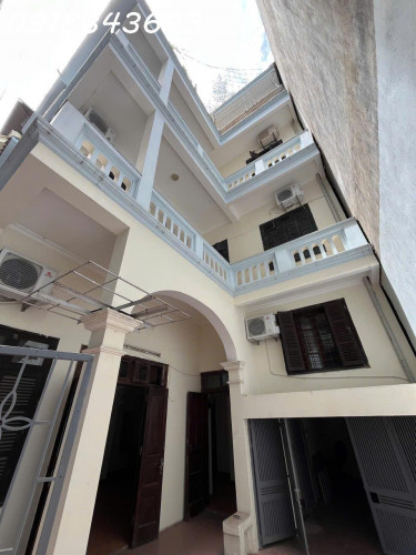 Cho thuê nhà riêng 3 tầng Đường Phạm Hùng, Mỹ Đình, Nam từ Niêm, DT sử dụng 240m2