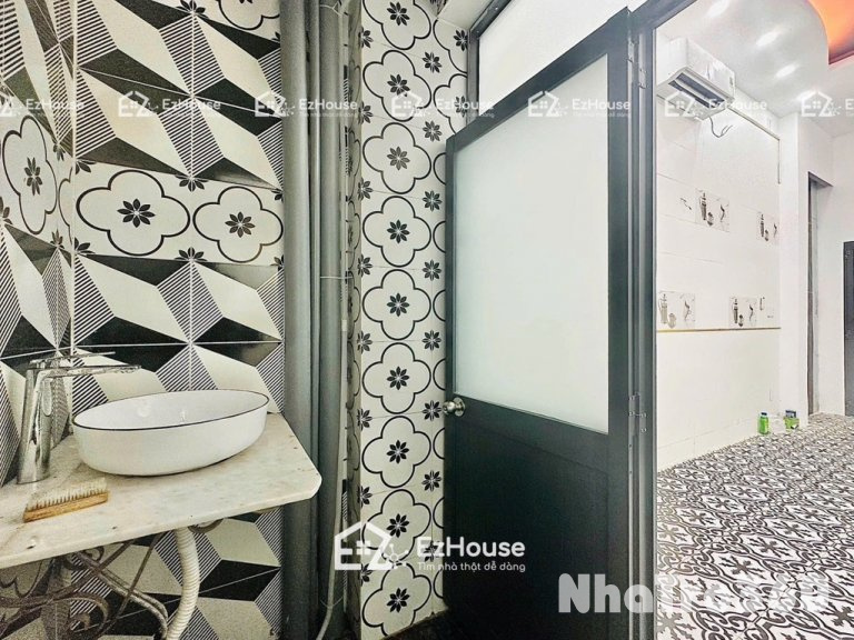 Full nội thất, trệt, tự do