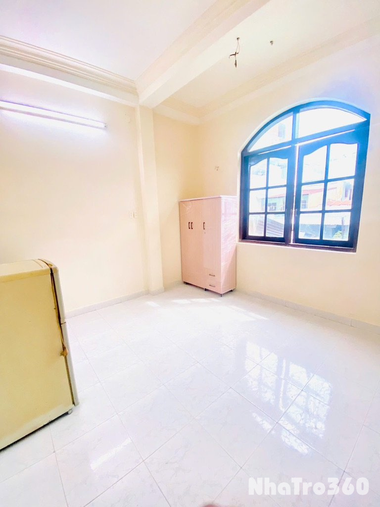 Cửa sổ trời, rộng thoáng, mát mẻ, quận 6 3tr5