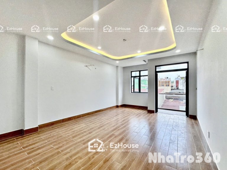 Free xe, Free dịch vụ, ban công, Full nội thất