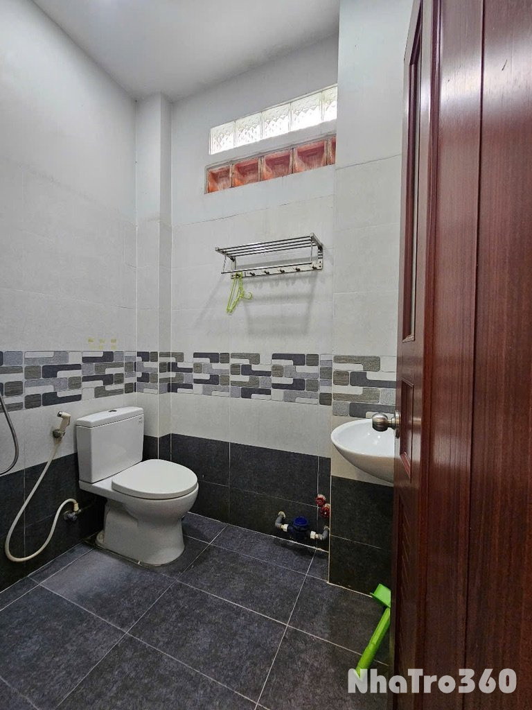 SSTUDIO BAN CÔNG MG RIÊNG FULL NT GẦN CHỢ HHT TB