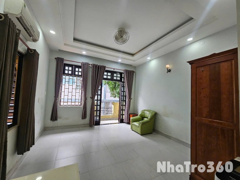 SSTUDIO BAN CÔNG MG RIÊNG FULL NT GẦN CHỢ HHT TB