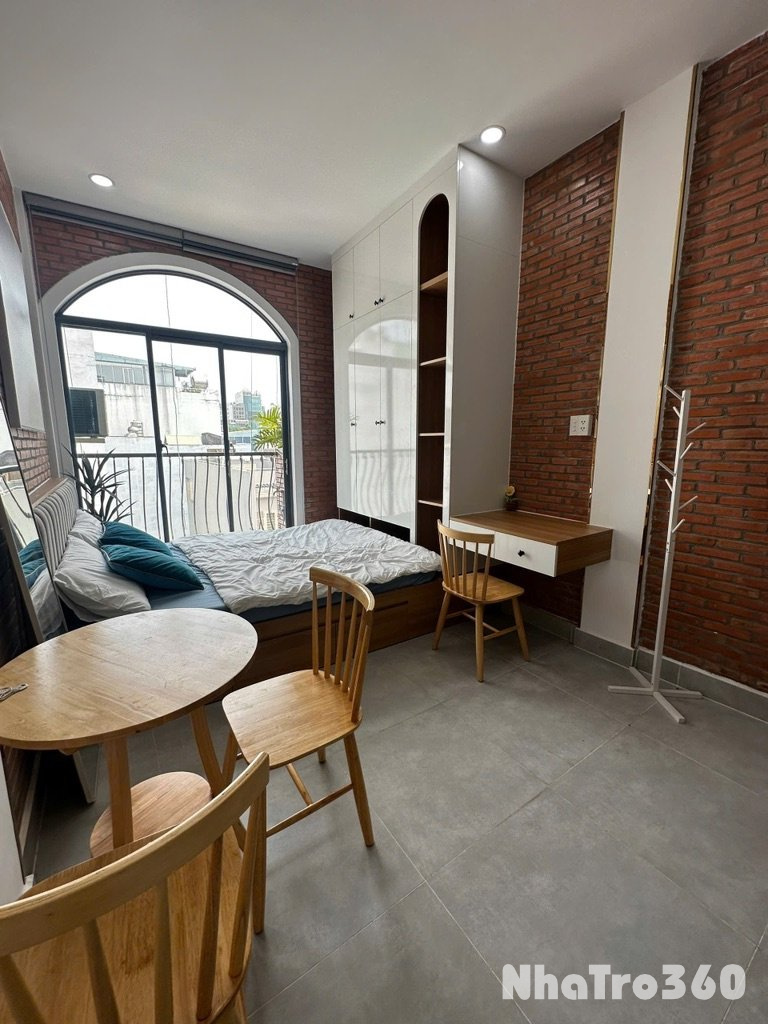 Căn hộ cửa sổ lớn ngay vòng xoay Cống quỳnh Quận 1