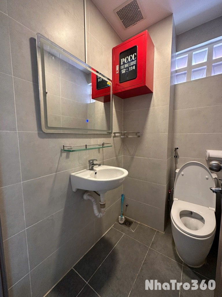 Căn hộ cửa sổ lớn ngay vòng xoay Cống quỳnh Quận 1