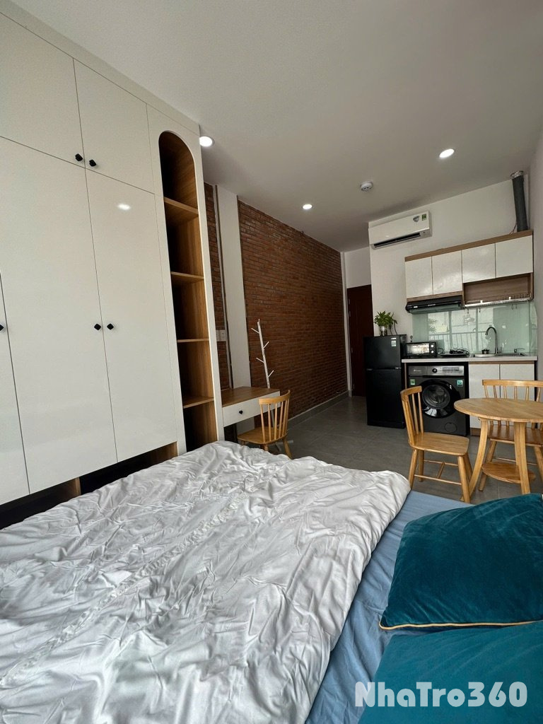 Căn hộ cửa sổ lớn ngay vòng xoay Cống quỳnh Quận 1