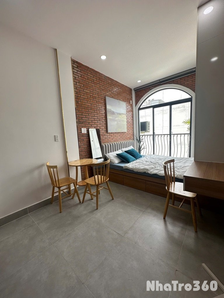 Căn hộ cửa sổ lớn ngay vòng xoay Cống quỳnh Quận 1