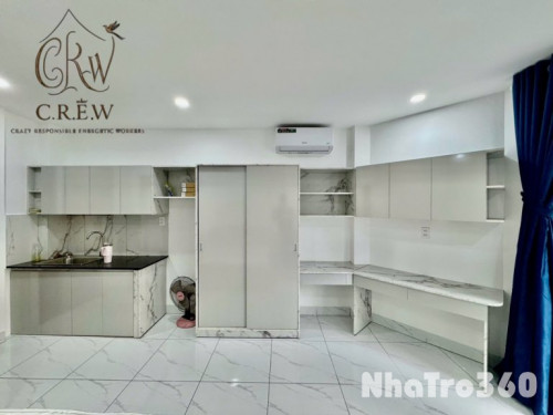 Phòng full nội thất , ban công siêu thoáng mát