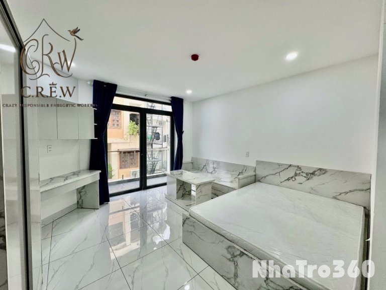 Phòng full nội thất , ban công siêu thoáng mát