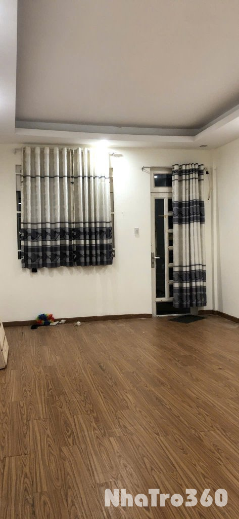 CHO THUÊ PHÒNG TRỌ FULL NỘI THẤT - 25M²  ĐỐI DIỆN CÂY XĂNG HÒA BÌNH