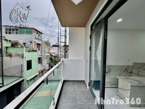 Phòng full nội thất , ban công siêu thoáng mát