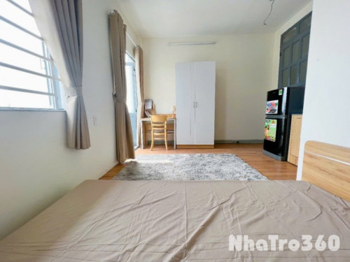 Studio ban công đầy đủ nội thất gần Quận 10, T.Phú
