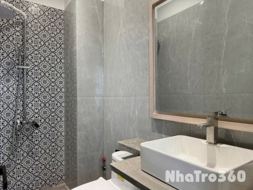 STUDIO BAN CÔNG 35M2 FULL NỘI THẤT, CỬA SỔ LỚN, GẦN LOTTE MART, TDTU, RMIT Q1,4,8