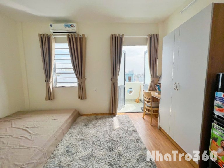 Studio ban công đầy đủ nội thất gần Quận 10, T.Phú