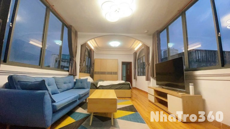 Cho thuê căn hộ ban công full nội thất quận 1