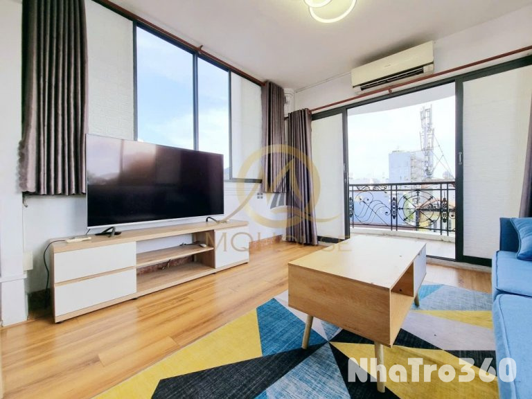 Cho thuê căn hộ ban công full nội thất quận 1