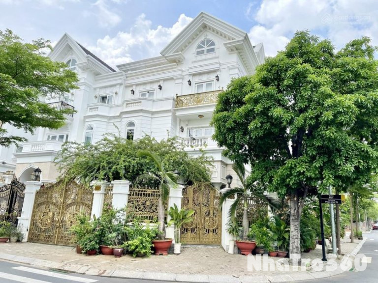 Biệt thự song lập góc 2 mặt tiền Cityland Garden Hills 570m2
