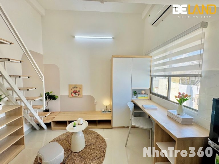 Phòng Duplex có cửa sổ siu xinh