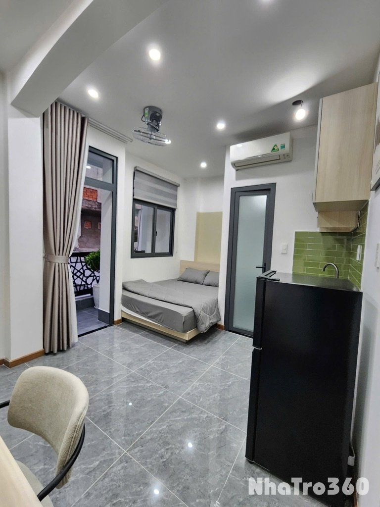 Căn hộ ban công quận 1, gần chợ Bến Thành, Bitexco