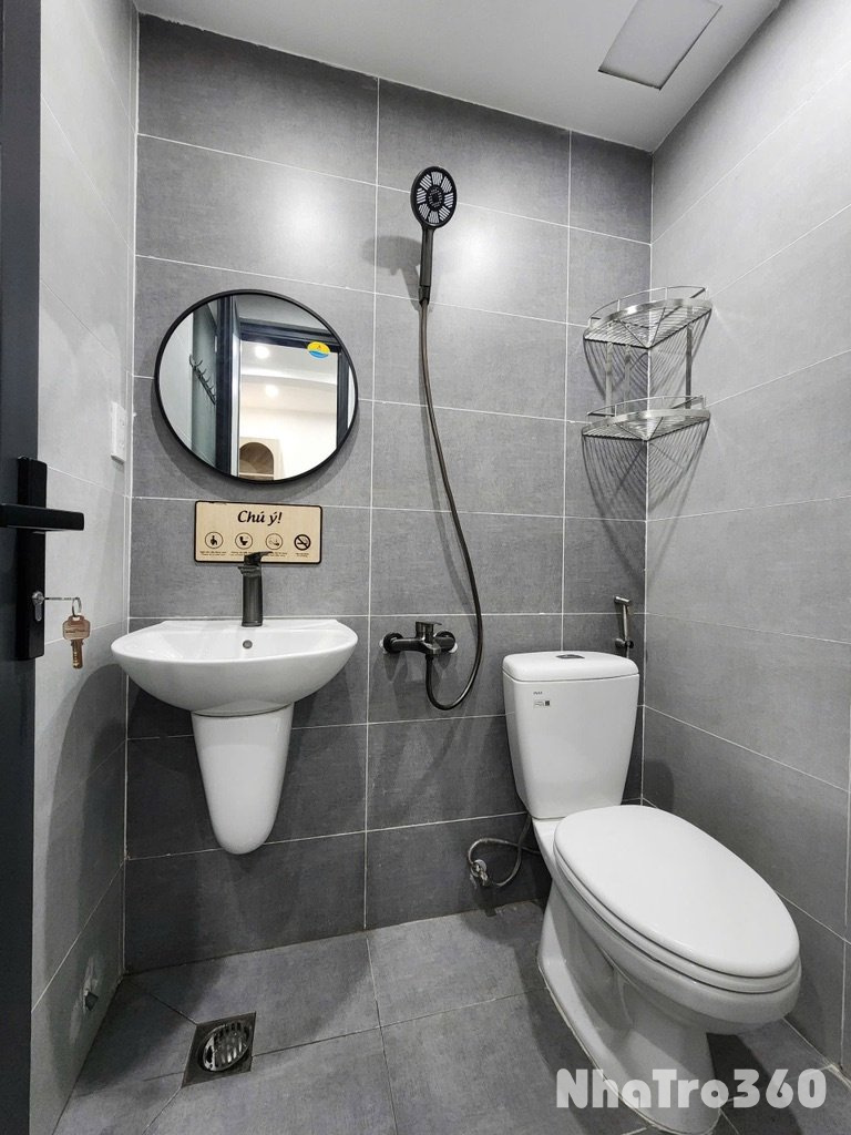 Căn hộ ban công quận 1, gần chợ Bến Thành, Bitexco