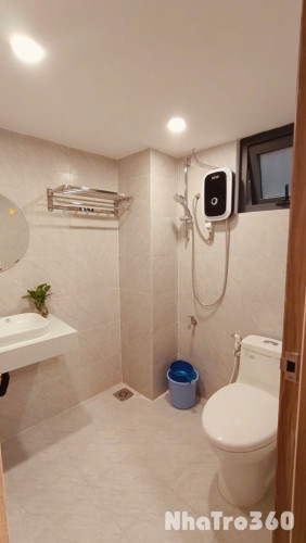 Cho thuê căn hộ Duplex (gác), Q1, đường Lê Thị Riêng, gần ĐH Văn Lang, Công Viên Tao Đàn, Công Viên 23 Tháng 9