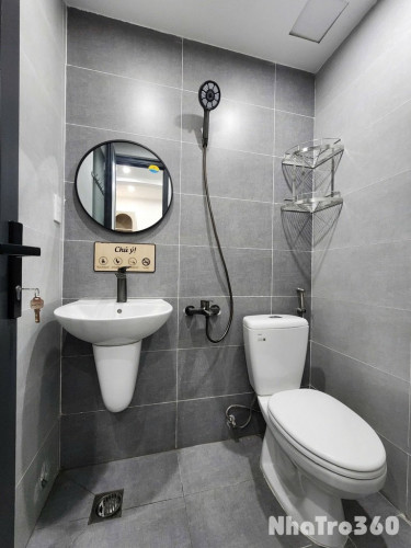 Căn hộ ban công quận 1, gần chợ Bến Thành, Bitexco