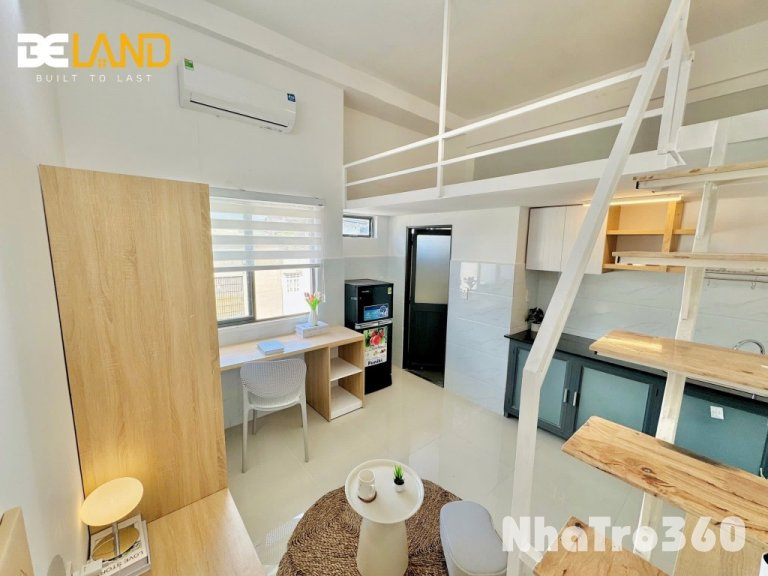 Phòng Duplex có cửa sổ siu xinh