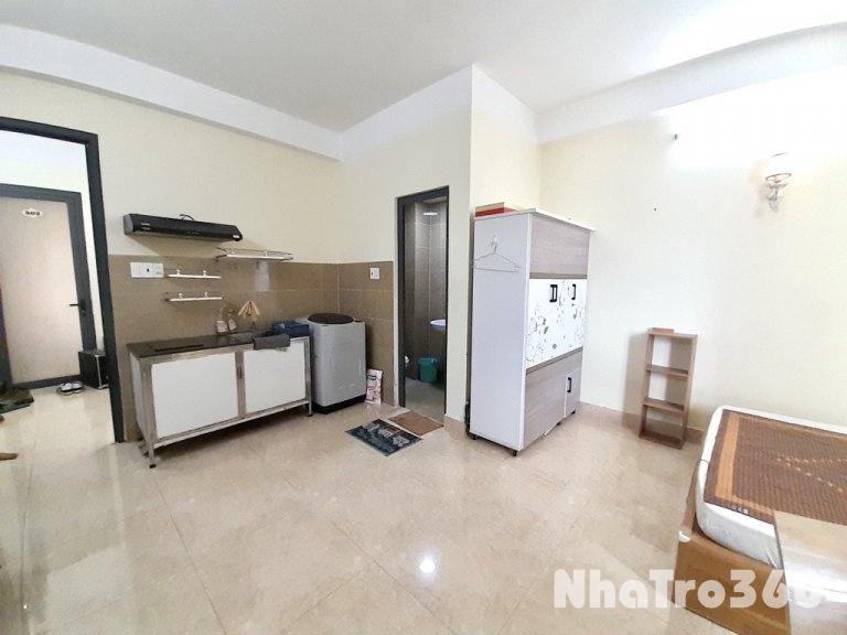 Cho thuê Studio Thành Thái Q10 - Cửa sổ ánh sáng