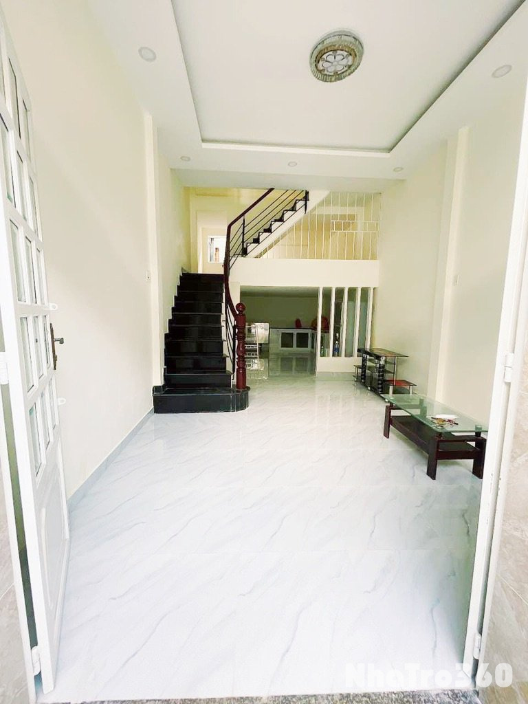 Nhà nguyên căn chính chủ cần share lại phòng