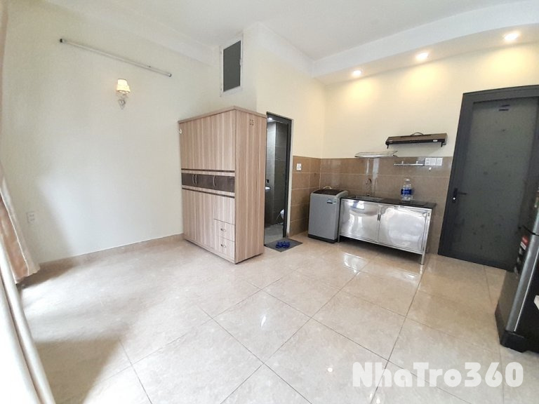 Cho thuê Studio Thành Thái Q10 - Bancong thoáng