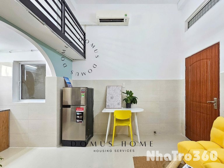 Duplex cửa sổ , Fnt, gần Lotte, Tdtu, thoáng, mát, q1,4,8 trong 5p