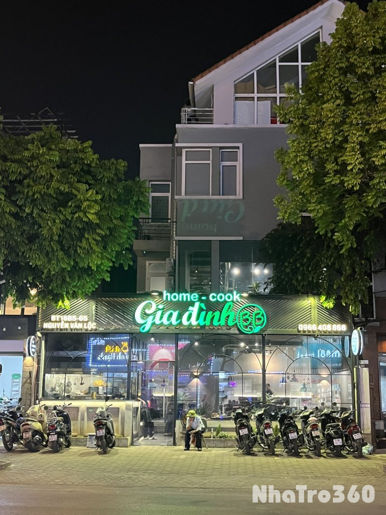 Cho thuê nhà mặt phố Nguyễn Gia Thiều,Hoàn Kiếm 80M2 mặt tiền 9m,giá thuê 35tr/th