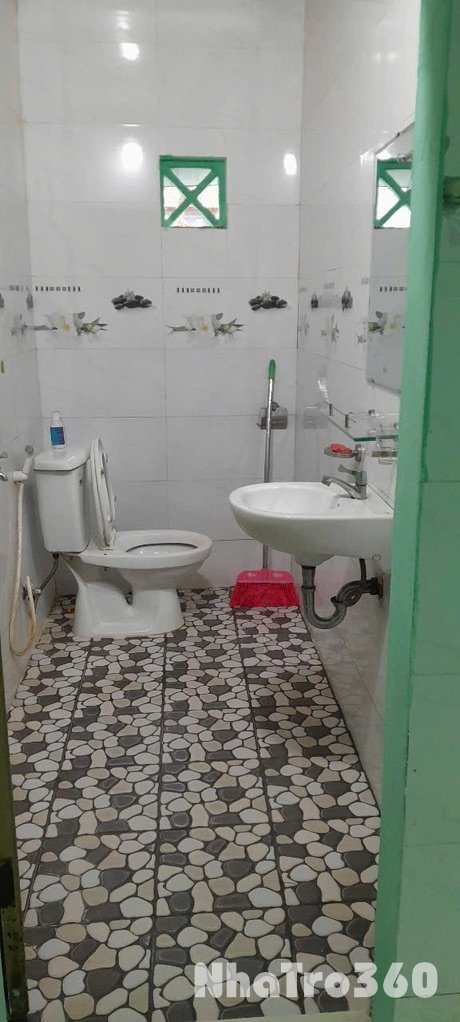 2.5 TRIỆU THUÊ NHÀ TRUNG TÂM TP, GẦN TIỆN ÍCH