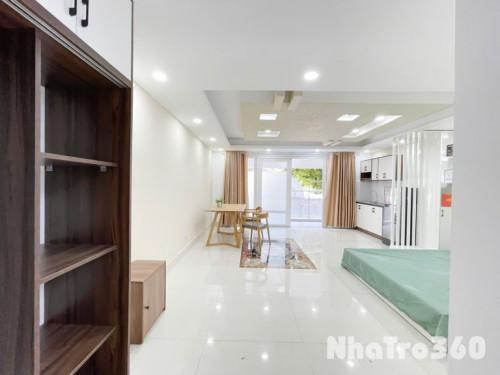 Studio ban công, Fnt, gần Lotte, Tdtu, thoáng, 40m2, 5p đi q1,4,8