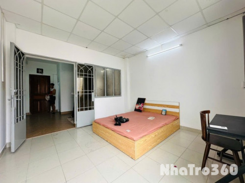 CHO THUÊ CĂN HỘ STUDIO CÓ BAN CÔNG