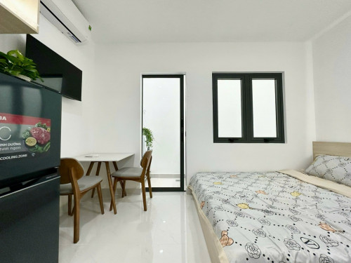 Cho Thuê Căn Hộ 1 Phòng Ngủ Bancol Sau Full Nội Thất Gần Đại Học Kinh Tế